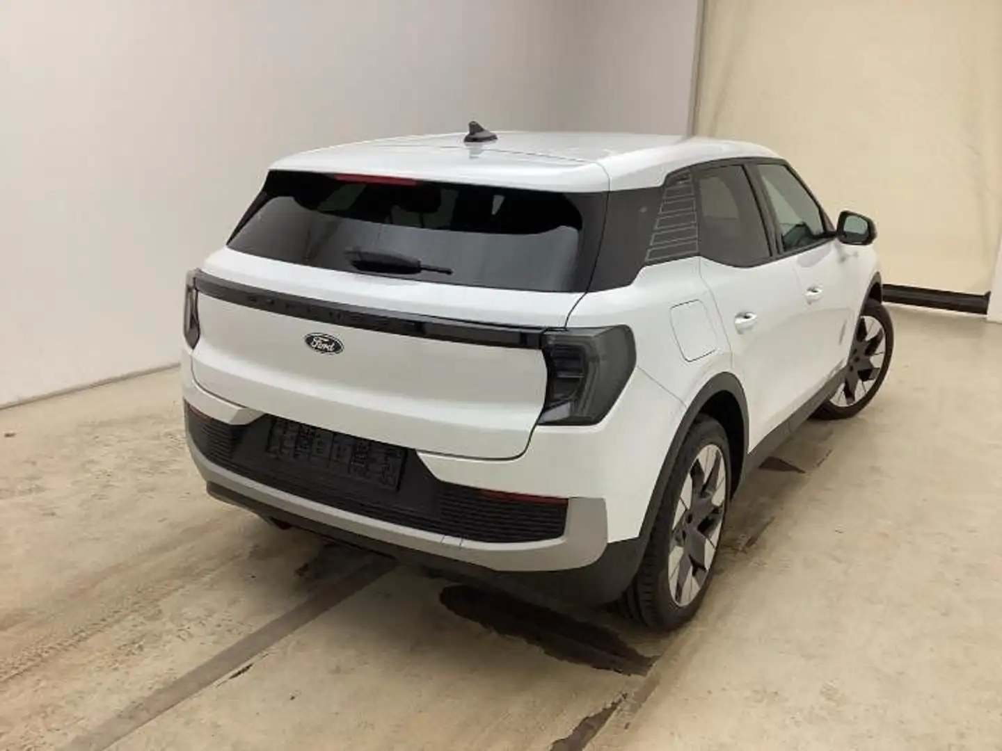 Ford Explorer 017 Explorer Extended Range RWD Weiß - 2