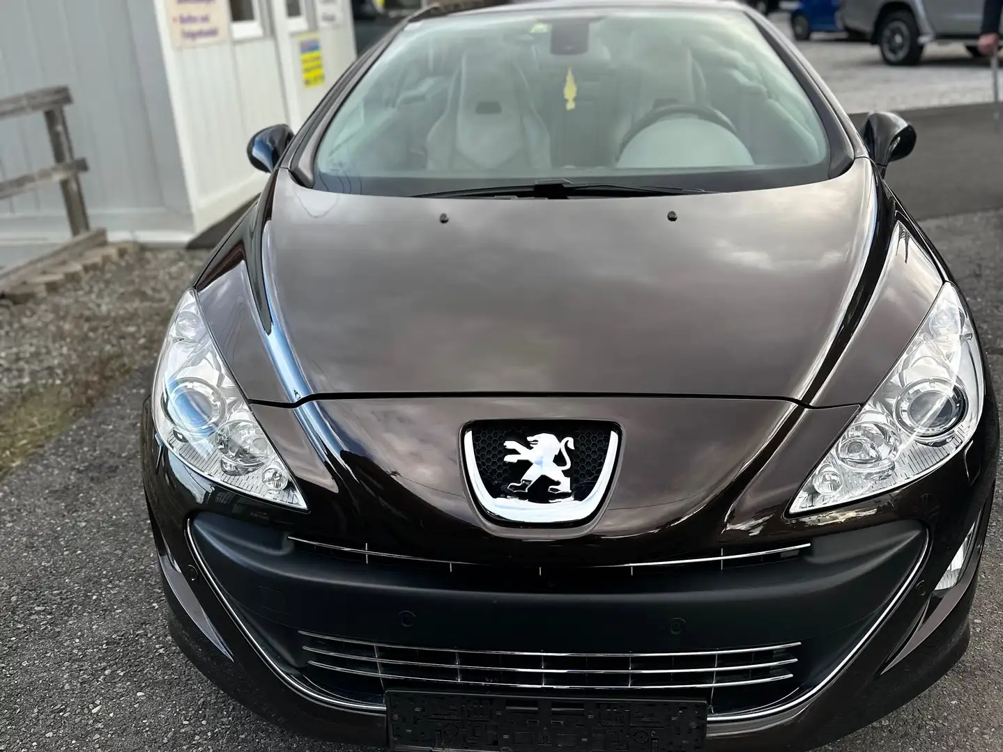 Peugeot 308 308 CC Active Pro 2,0 HDi 140 FAP Active Pro Braun - 2