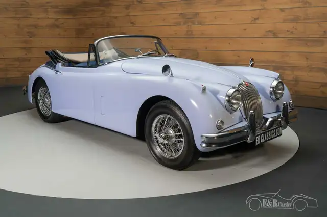 Jaguar XK view 4