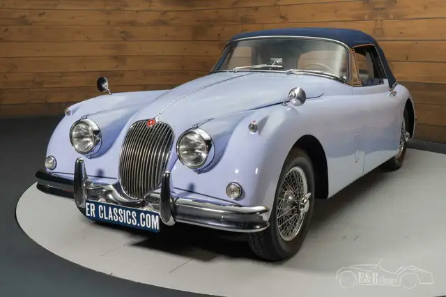 Jaguar XK view 7