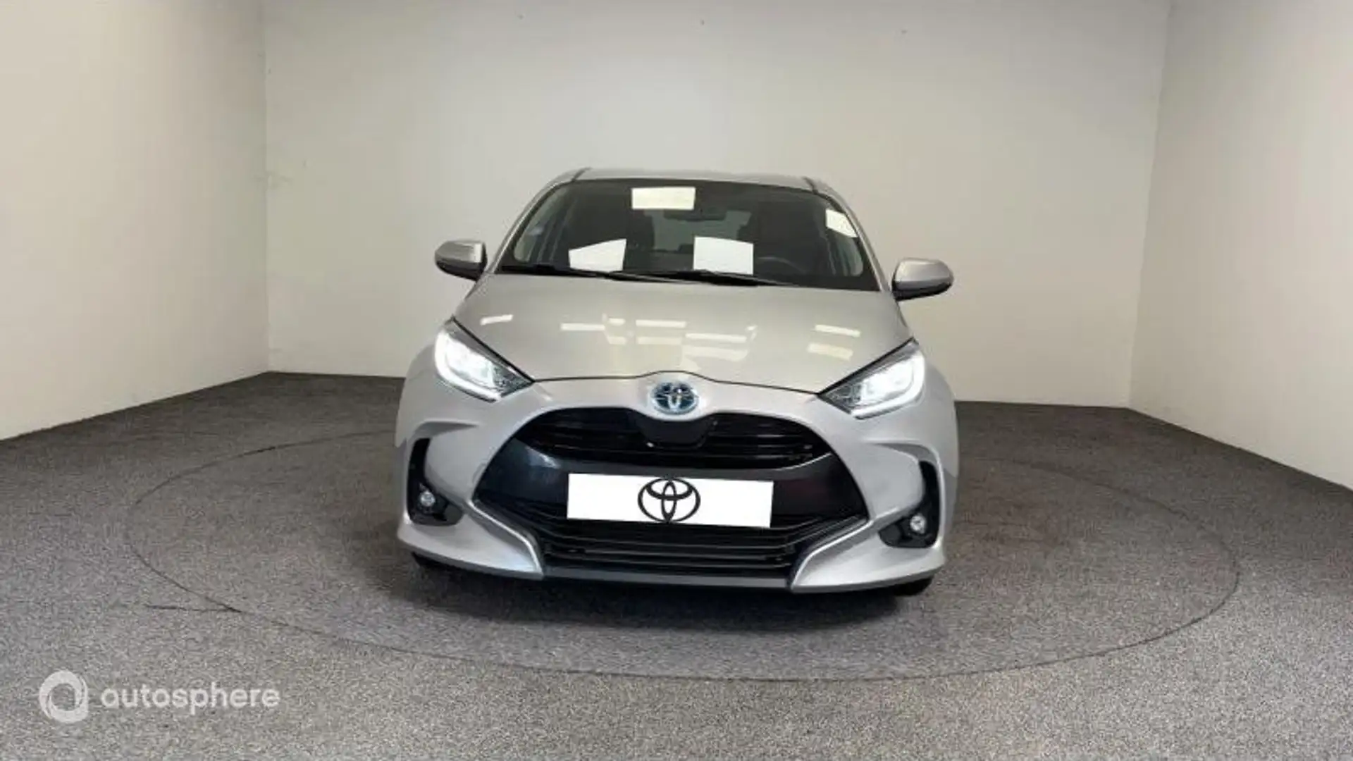 Toyota Yaris 116h Design 5p MY22 - 2
