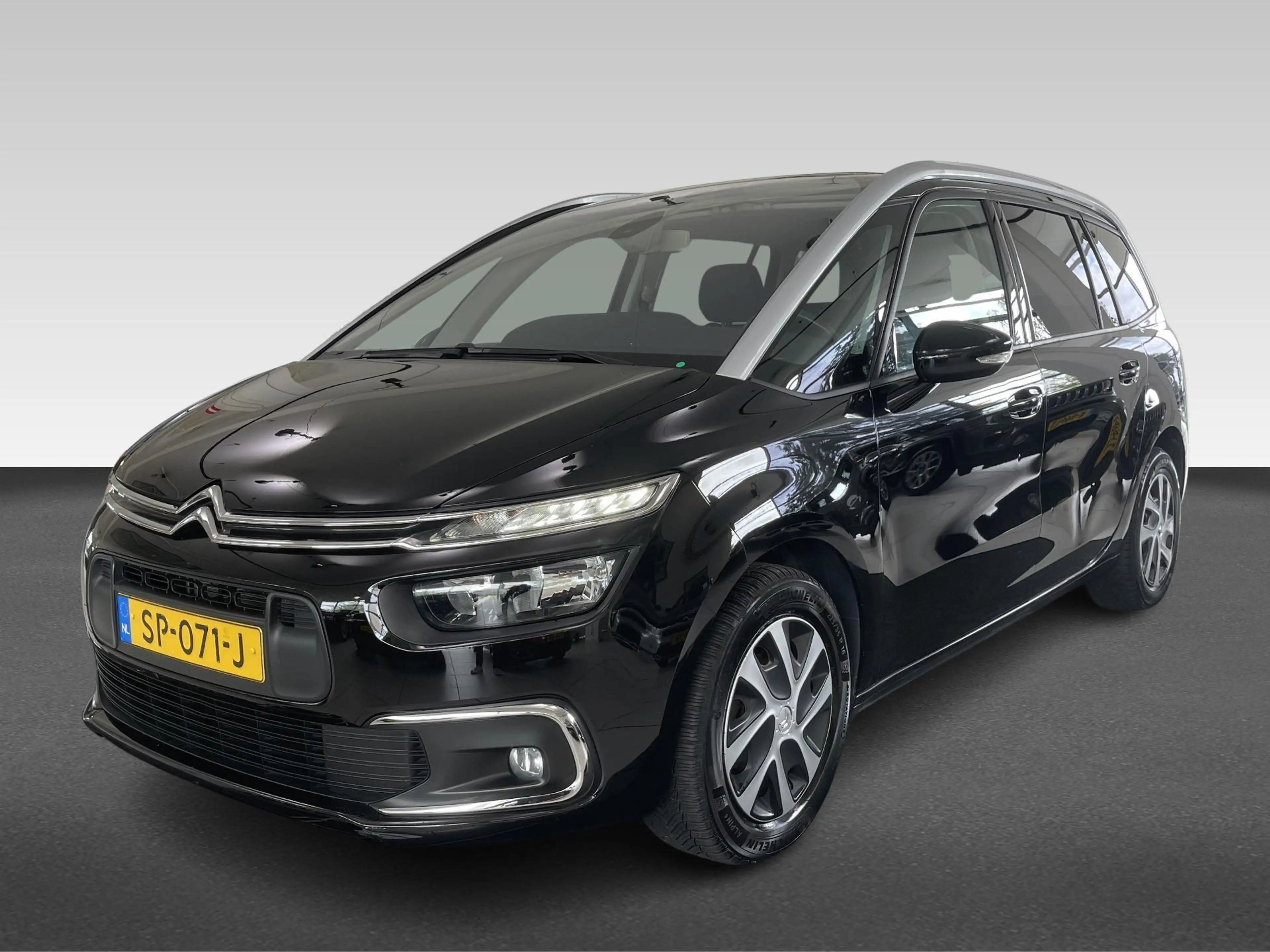 Citroen Grand C4 Picasso 1.2 PureTech Feel | Parkeersensoren V+A | Full Map