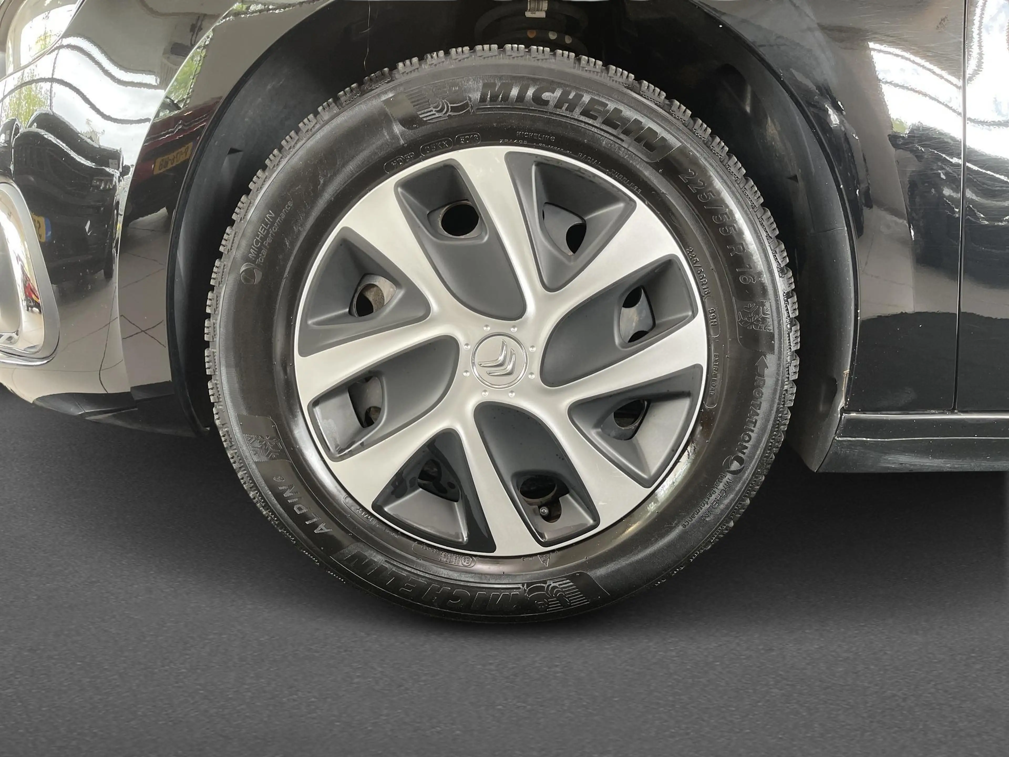 Citroen Grand C4 Picasso 1.2 PureTech Feel | Parkeersensoren V+A | Full Map — photo 8