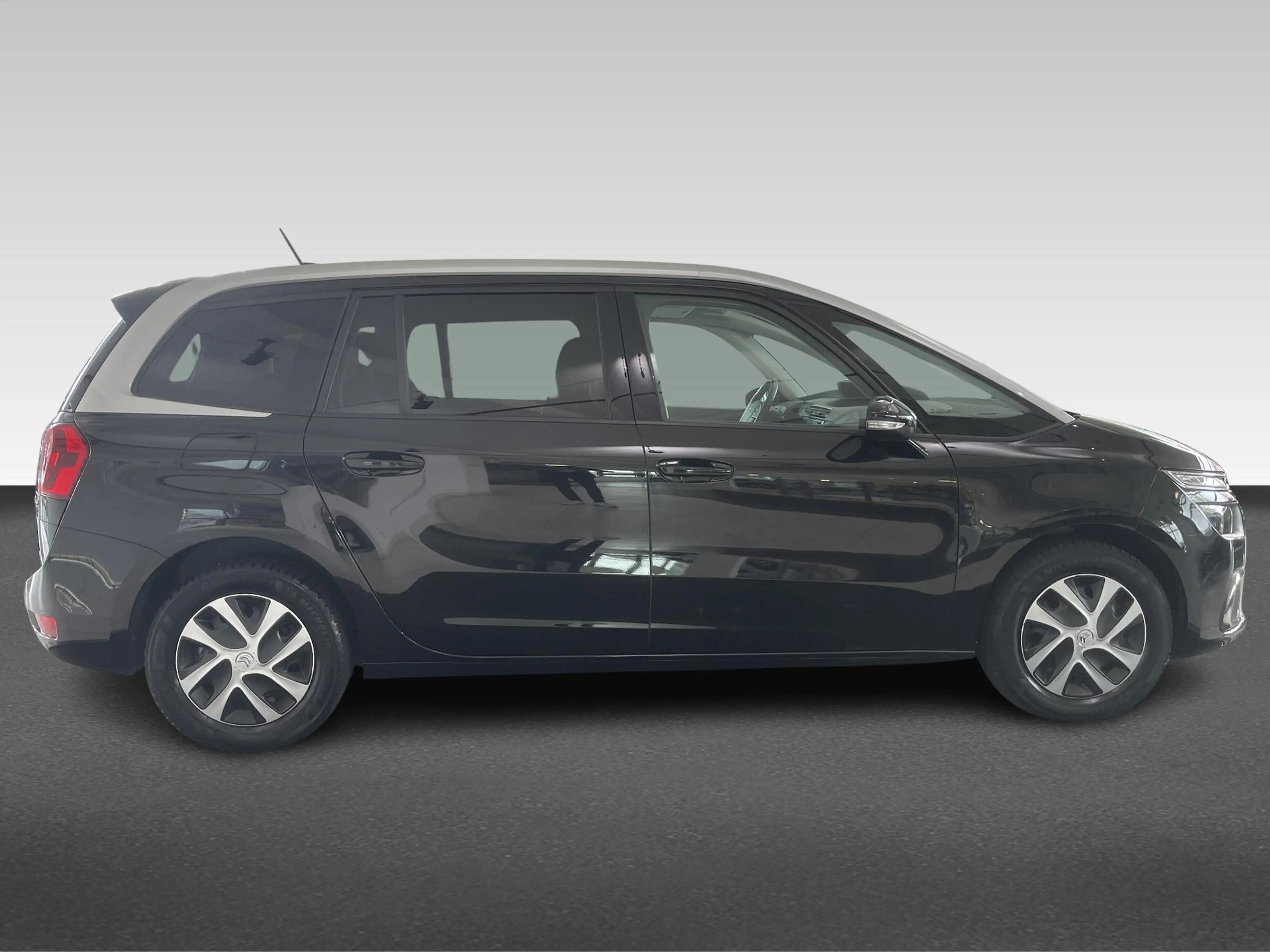 Citroen Grand C4 Picasso 1.2 PureTech Feel | Parkeersensoren V+A | Full Map — photo 5