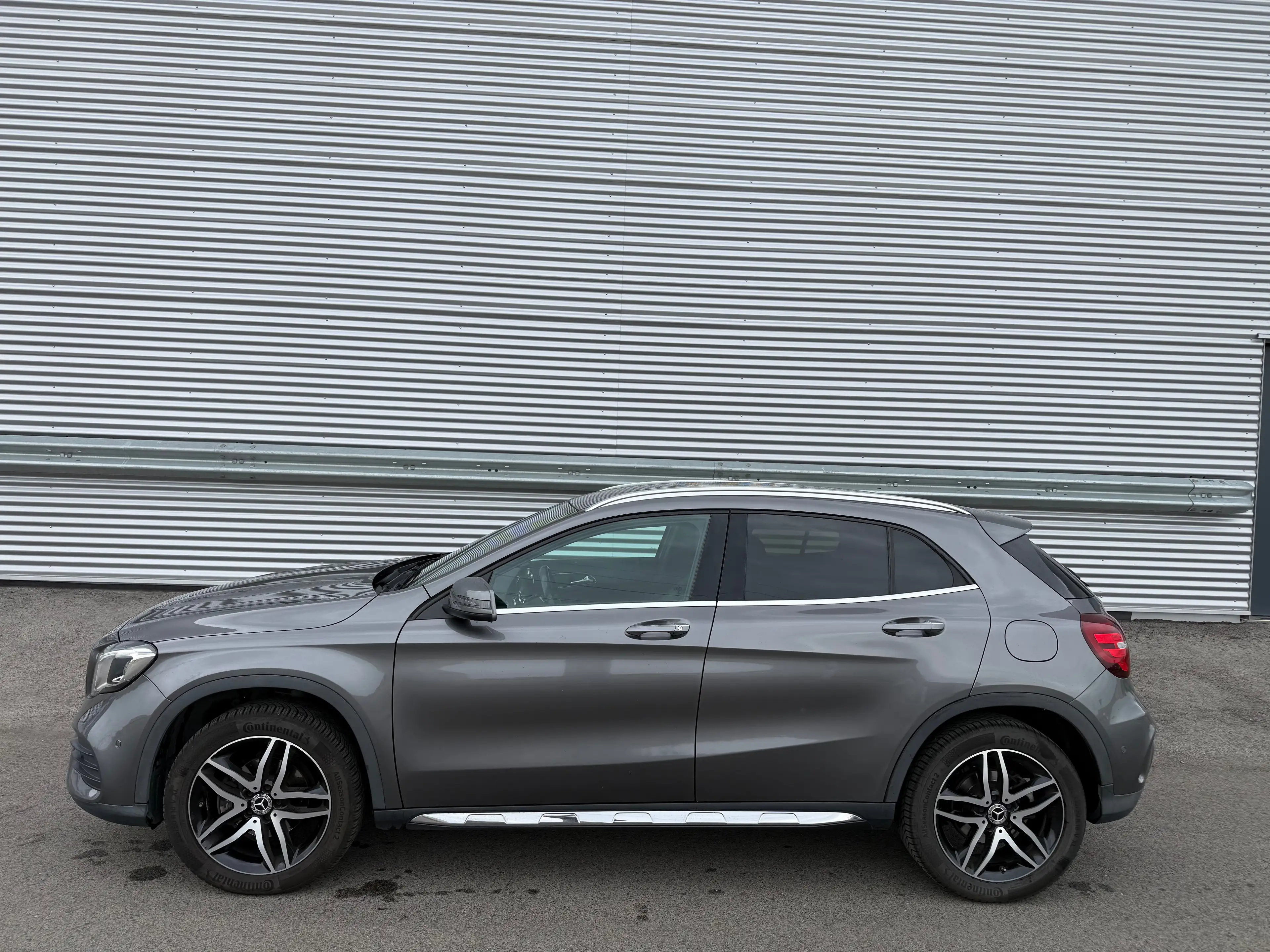 Mercedes-Benz GLA 180 d AMG Aut. — photo 4