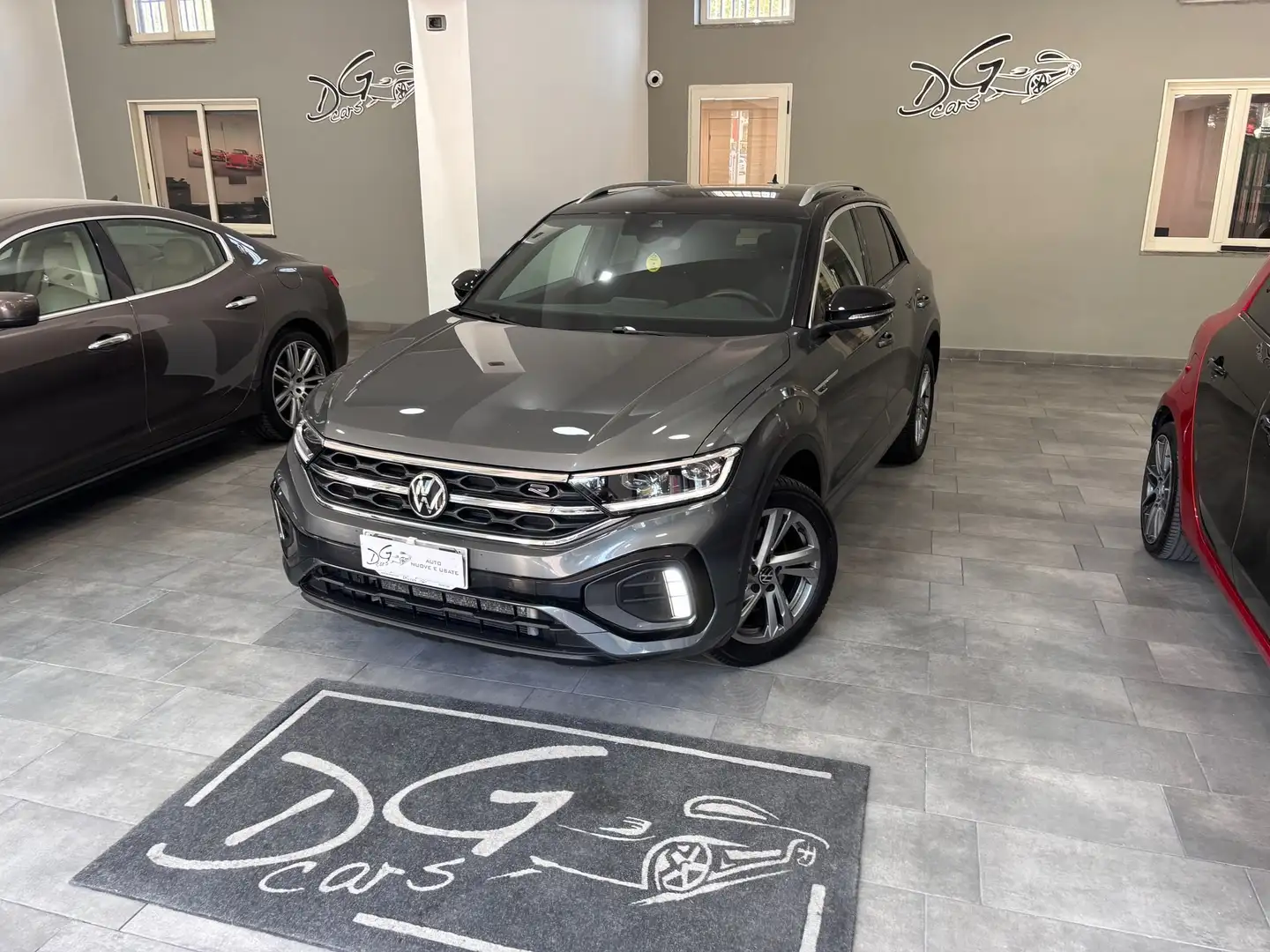Volkswagen T-Roc 2.0TDI R-LINE DSG RETRO-NAVI-CLIMA Grigio - 2