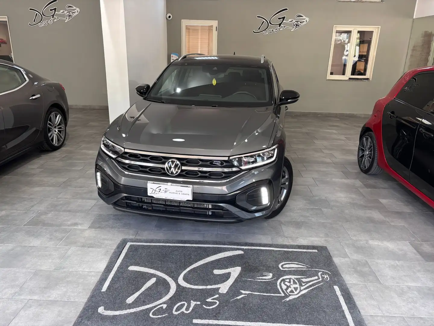 Volkswagen T-Roc 2.0TDI R-LINE DSG RETRO-NAVI-CLIMA Grigio - 1
