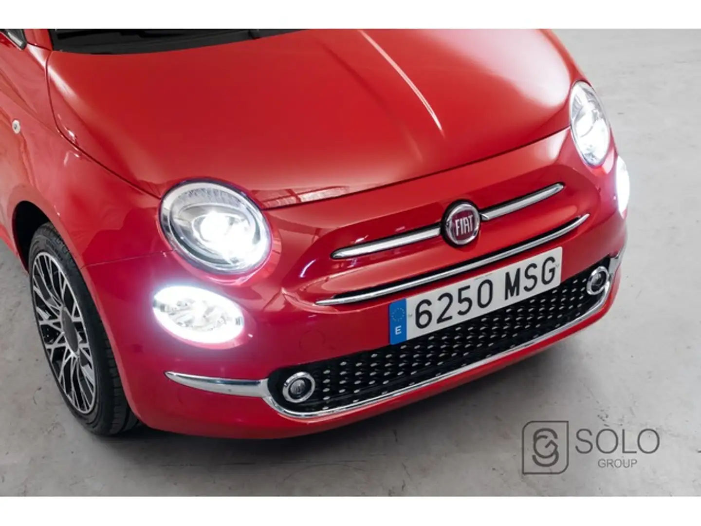 Fiat 500C 1.0 Hybrid Dolcevita 52kW Rojo - 2
