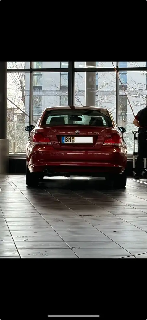 BMW 125 125i crvena - 2