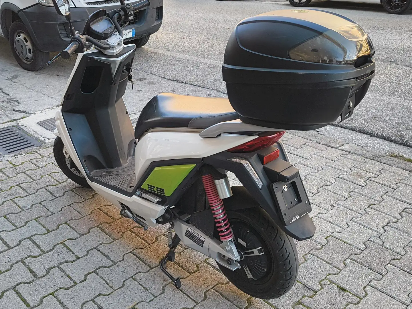 Lifan E3 L1e (50) Bianco - 2