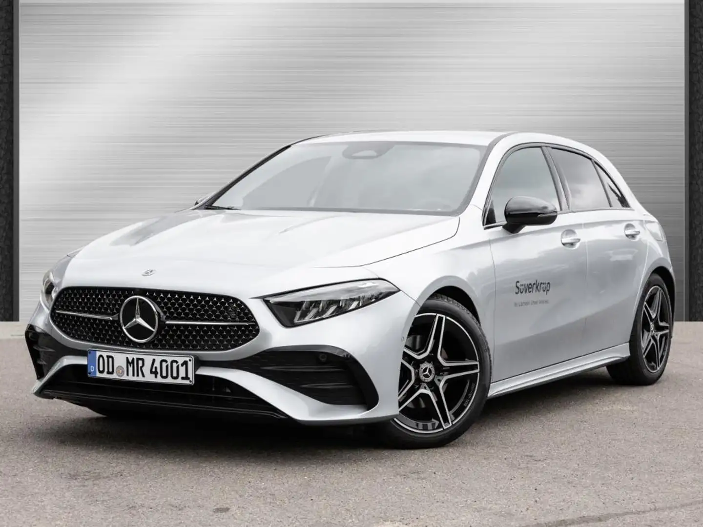 Mercedes-Benz A 180 Kompakt AMG NIGHT DISTR KAMERA SPUR AHK Silber - 2