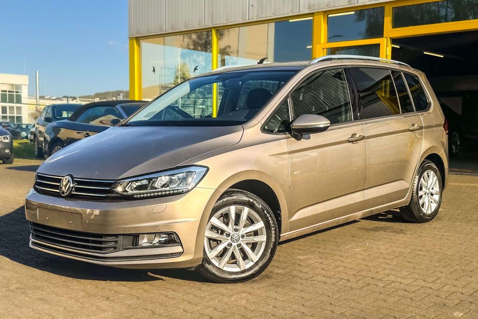 Second hand Volkswagen Touran 2.0