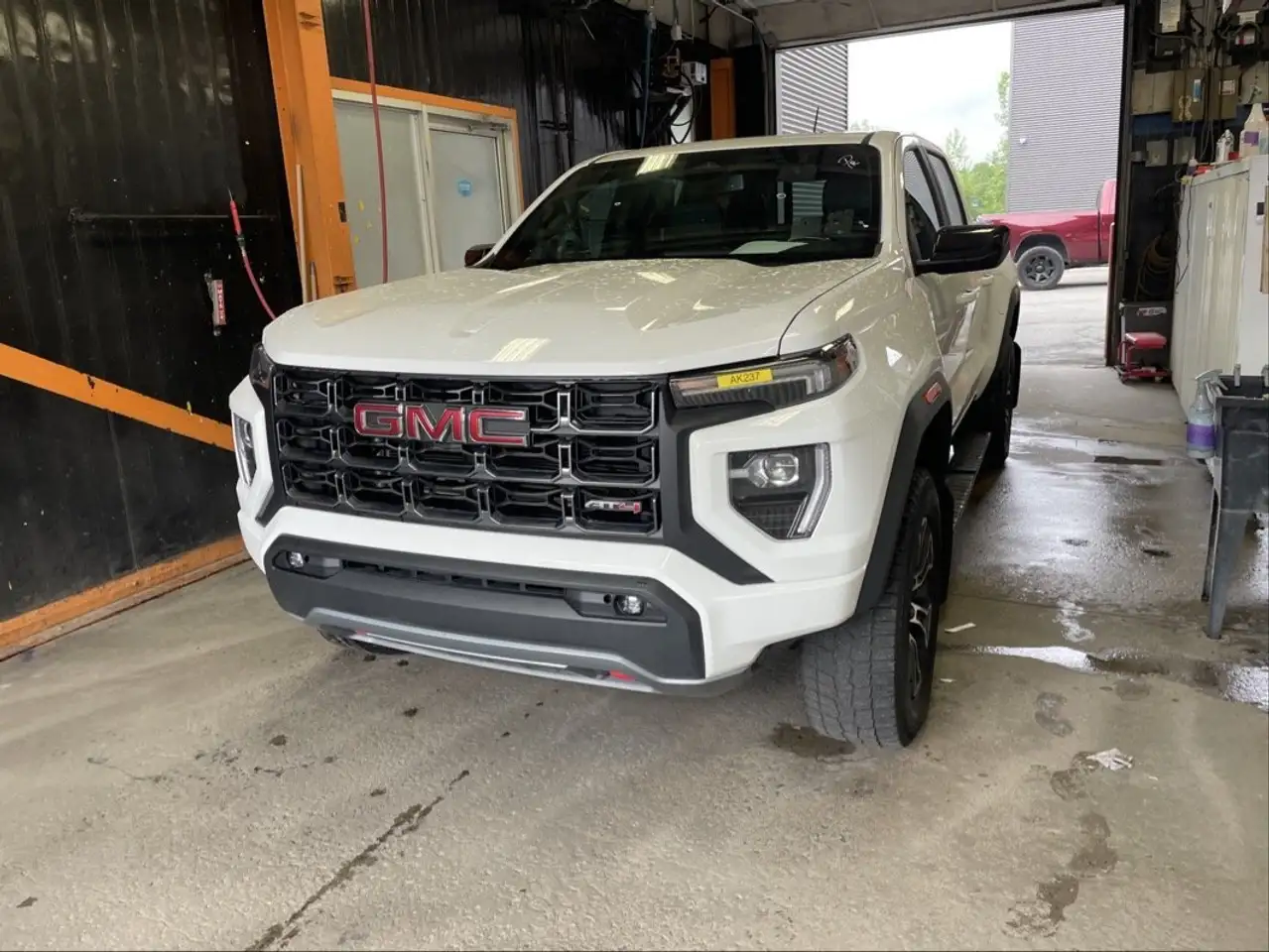 2024 GMC Canyon