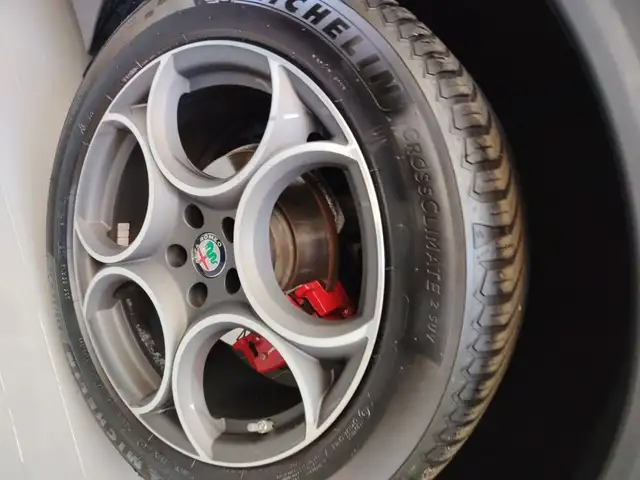 Alfa Romeo Stelvio view 7