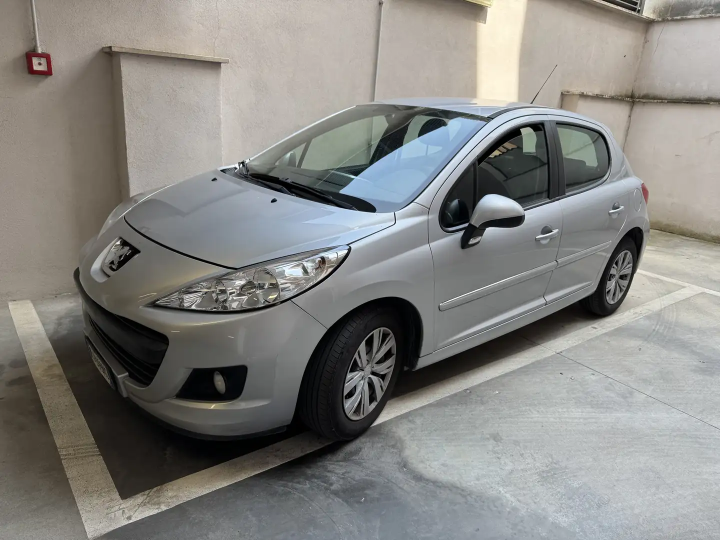 Peugeot 207 5p 1.4 hdi 8v Access 70cv - 1