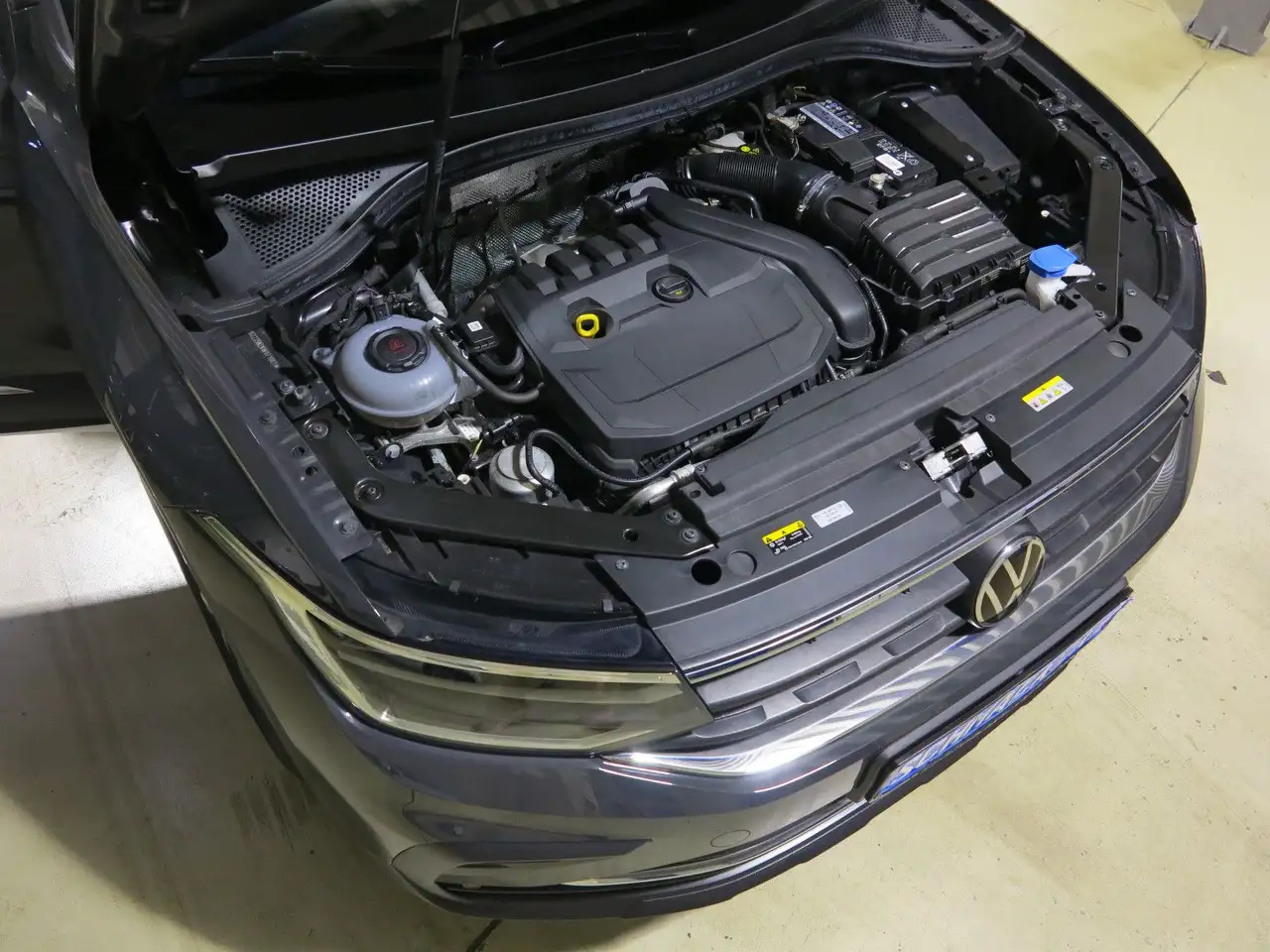 Volkswagen Tiguan 1.5 TSI OPF Life eSAD AHK Navi ACC DAB, миниатюра 8