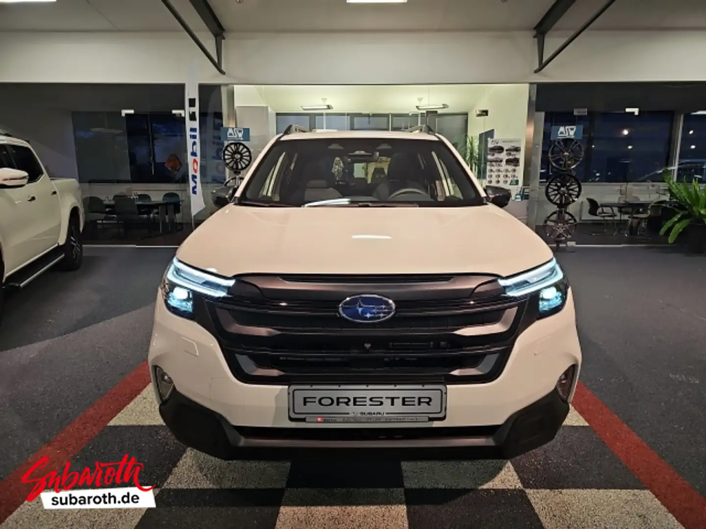 Subaru Forester Forester 2.0ie Mild-Hybrid Exclusive ACC LED NAV Weiß - 2