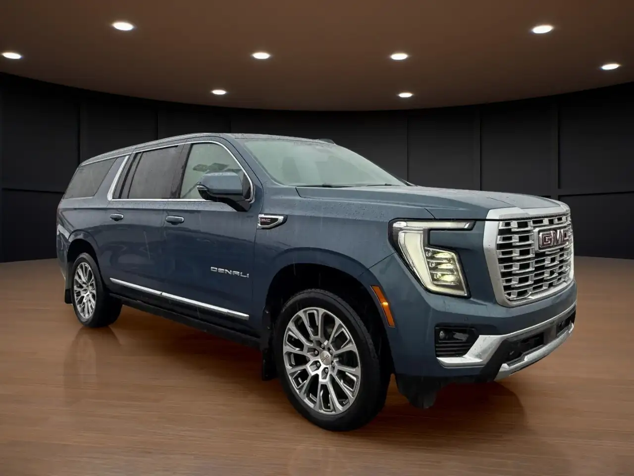 GMC Yukon снимка GMC Yukon