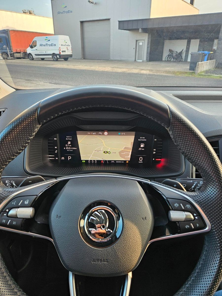 Skoda Karoq Drive 4x4 DSG ACC LED Kamera — photo 19