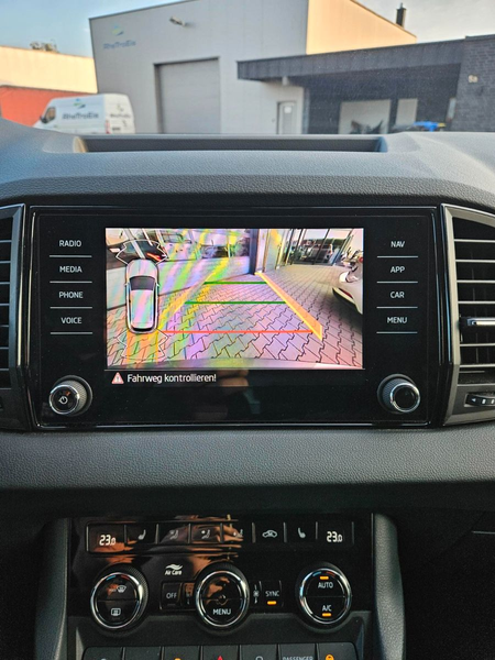 Skoda Karoq Drive 4x4 DSG ACC LED Kamera — photo 16