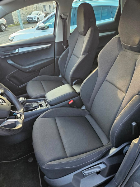 Skoda Karoq Drive 4x4 DSG ACC LED Kamera — photo 12