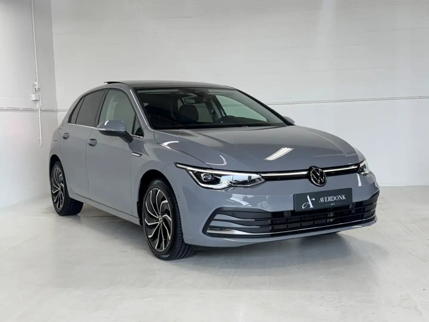Volkswagen Golf 1.5 TSI Style  NAP/Pano/Cam/Keyless/Sfeerv/Led Grijs - 1