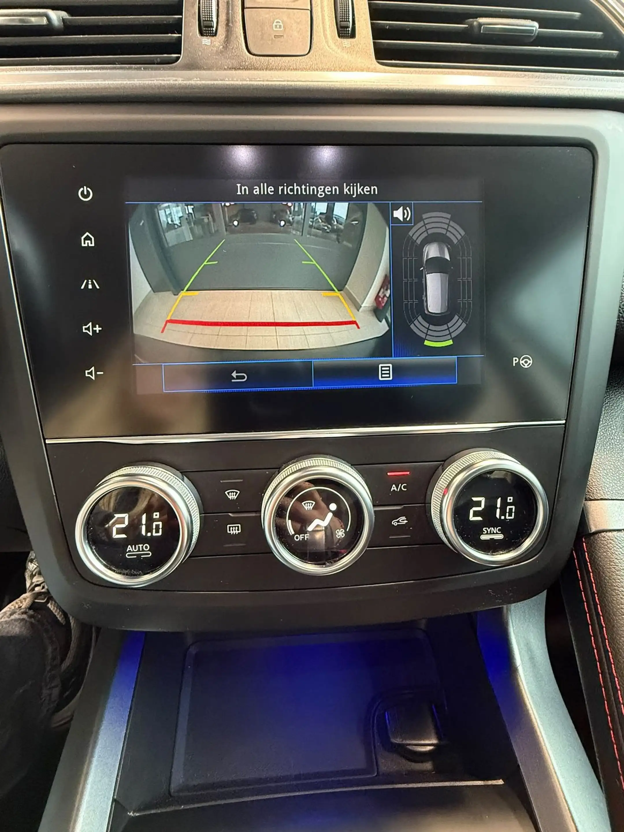Renault Kadjar TCe 160 EDC GPF BLACK EDITION — photo 13