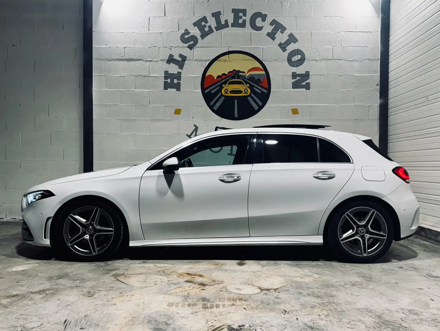 Mercedes-Benz A 200 200D 150CV PACK AMG BOITE AUTO TOIT OUVRANT 1ERE MAIN Blanc - 2