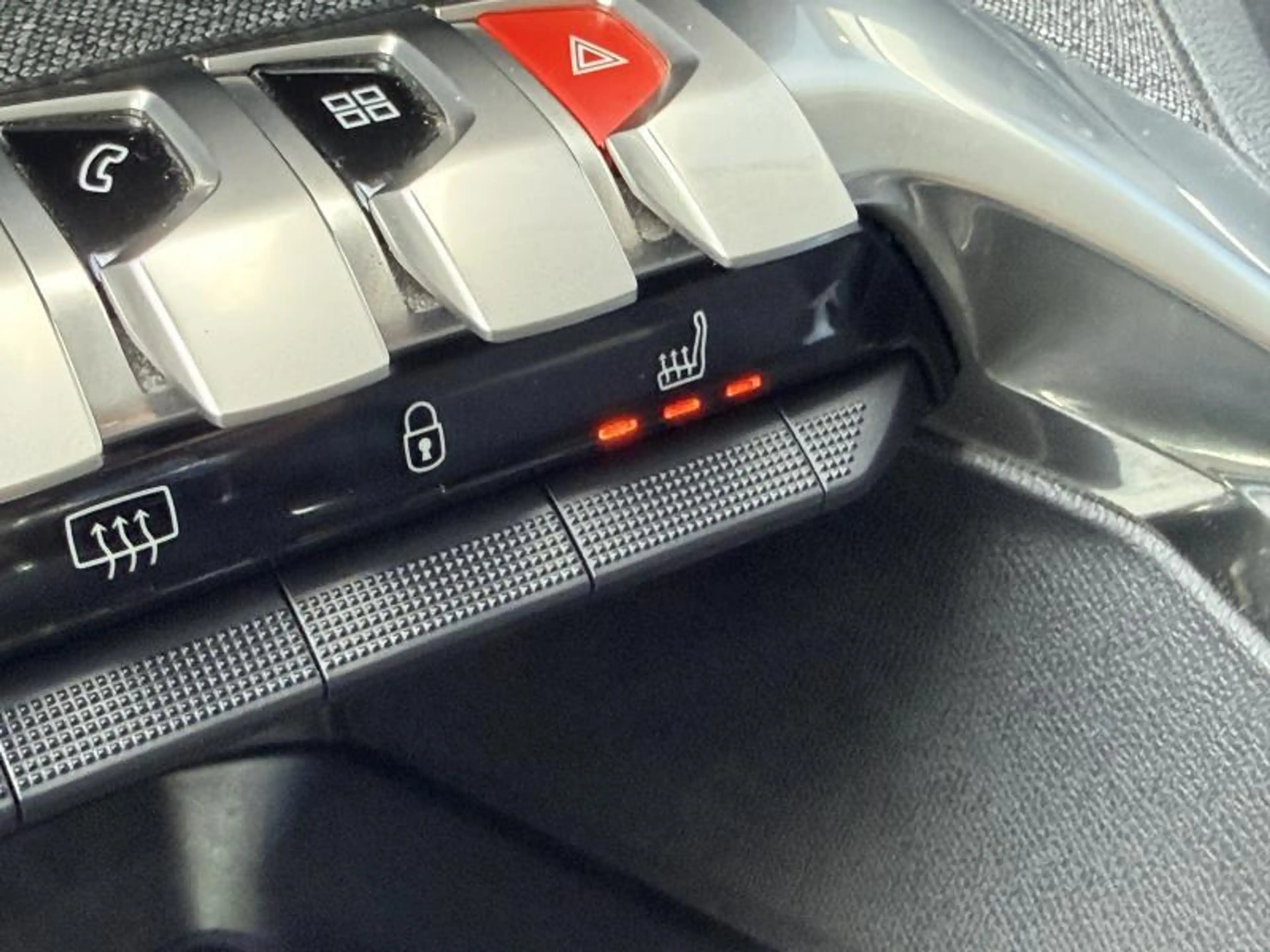 Peugeot 3008 Allure - Grip Control - Sieges Chauffants — photo 17