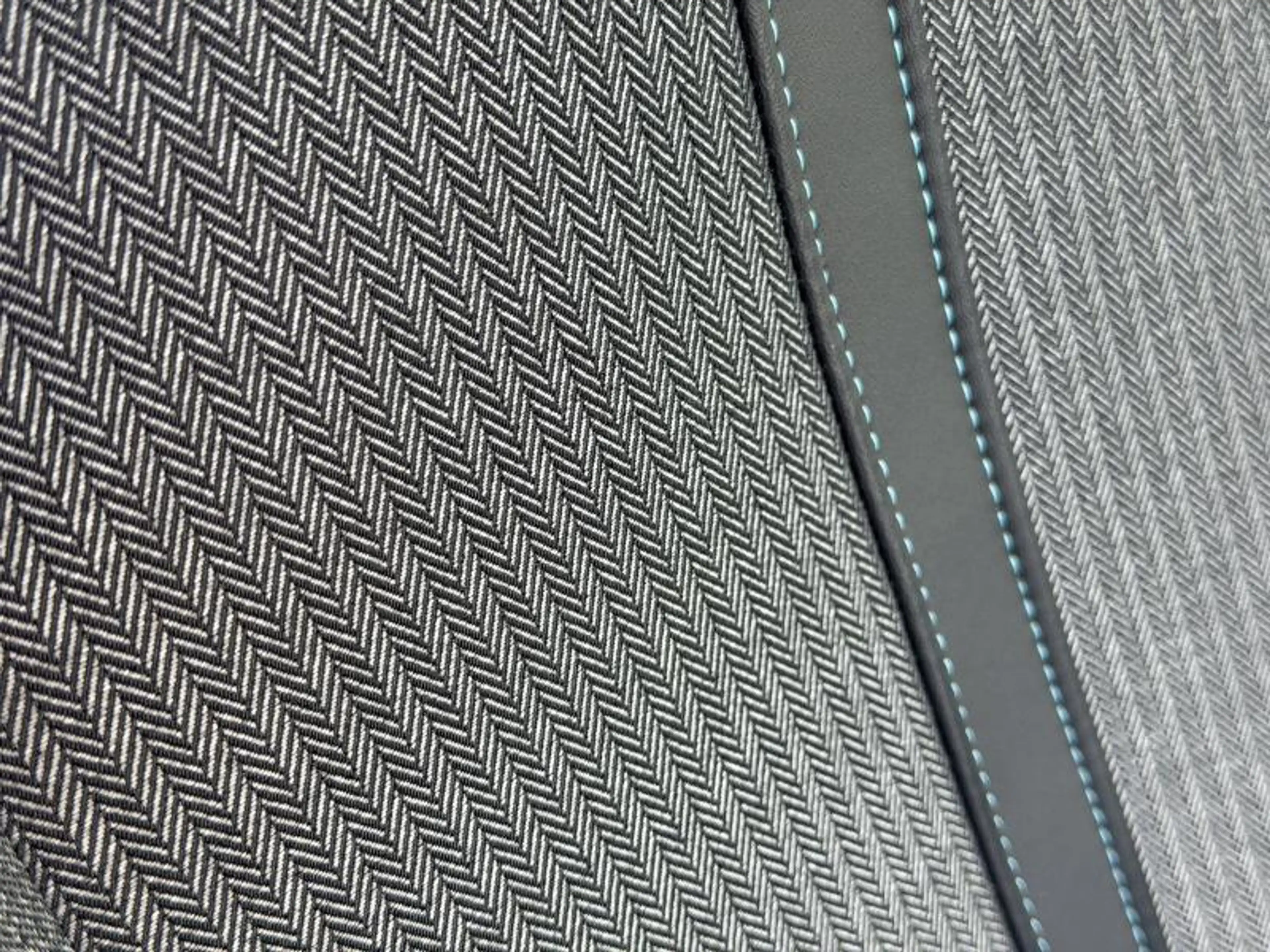 Peugeot 3008 Allure - Grip Control - Sieges Chauffants — photo 18