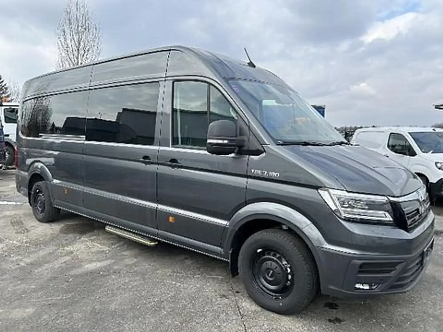 MAN TGE 3.180 4X2F SB Gris - 1