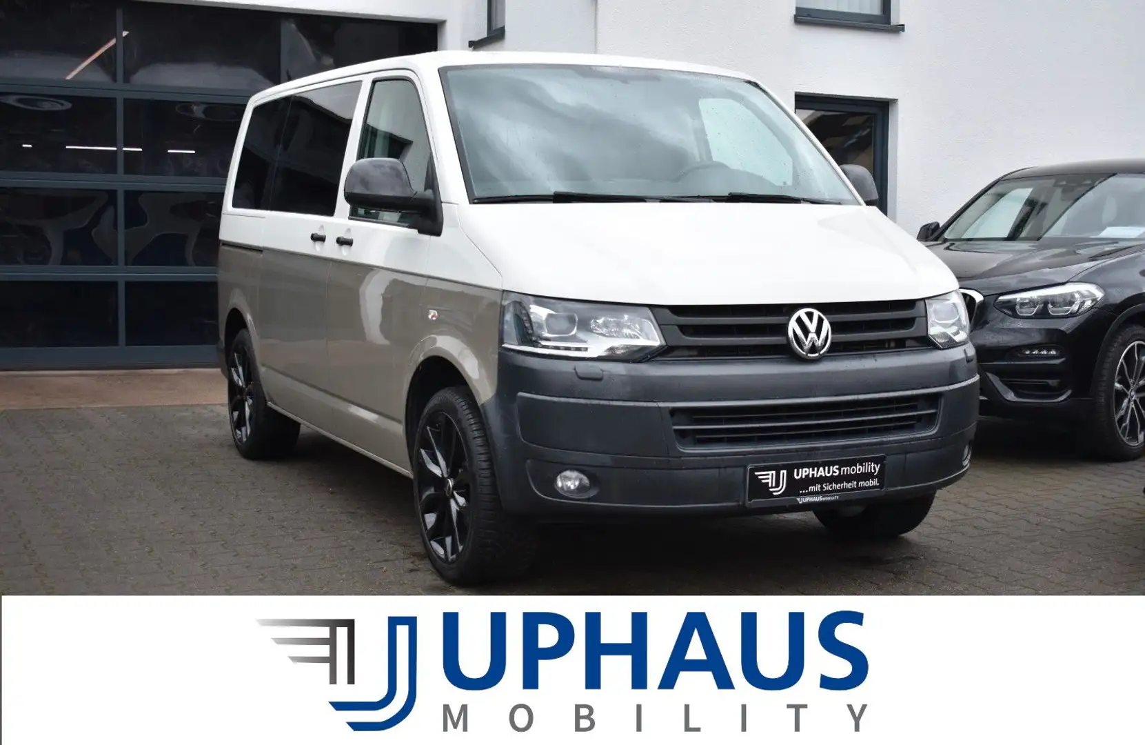 Volkswagen T5 Caravelle 2.0TDI 140PS 19"/Xenon/8-Sitzer/AHK Grau - 1