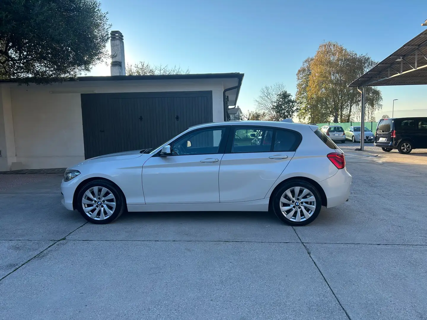 BMW 118 d Sport auto 5p 150cv euro6b Blanc - 2