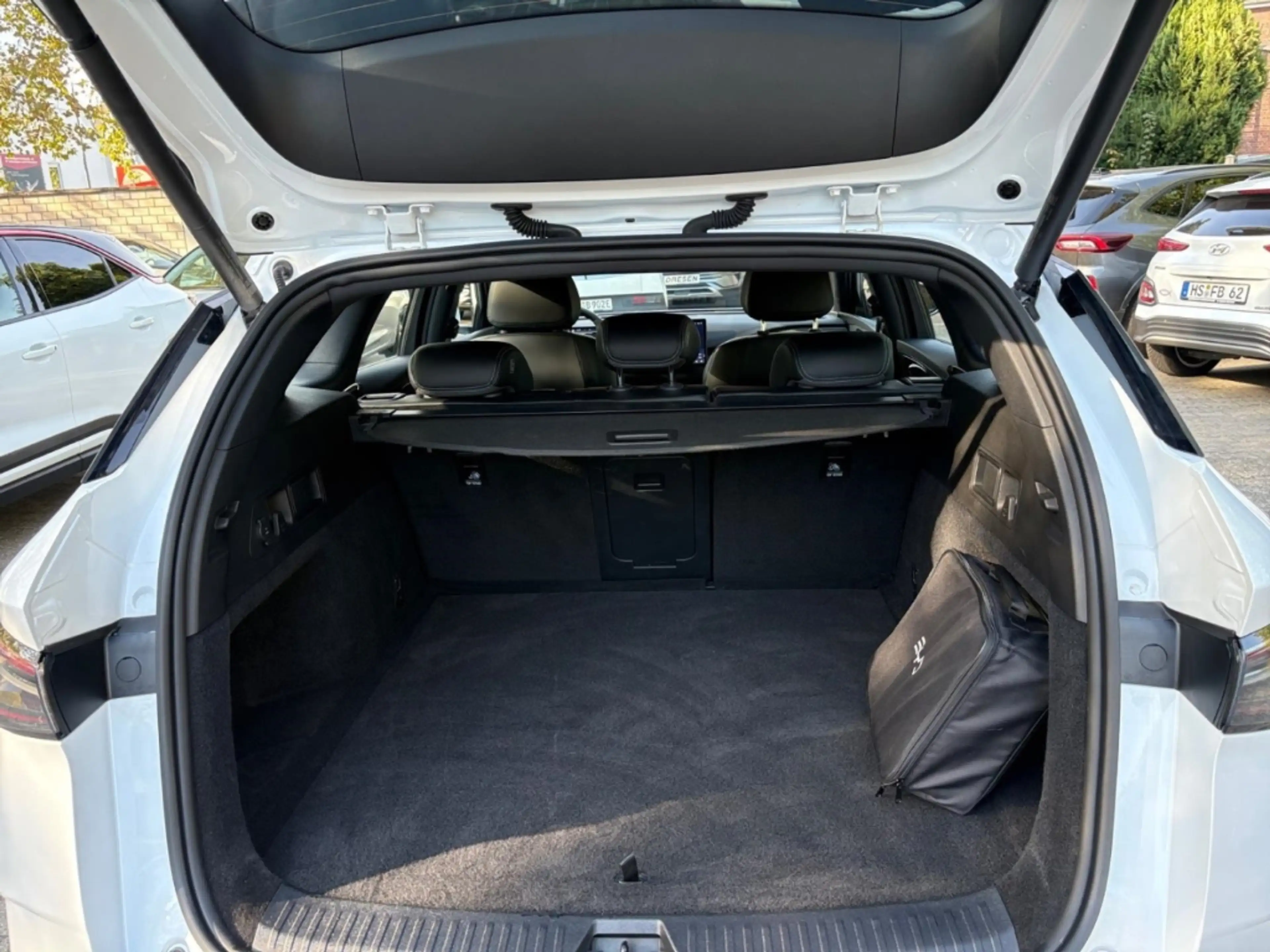 BYD Seal 1.5 PHEV 135 kW 6 Touring DM-i Boost ''PPv&h+RFK+L — photo 13
