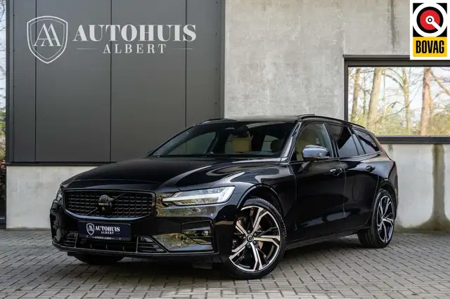 Volvo V60 B4 Ultra Dark Pano 360c B&W Massage 19''