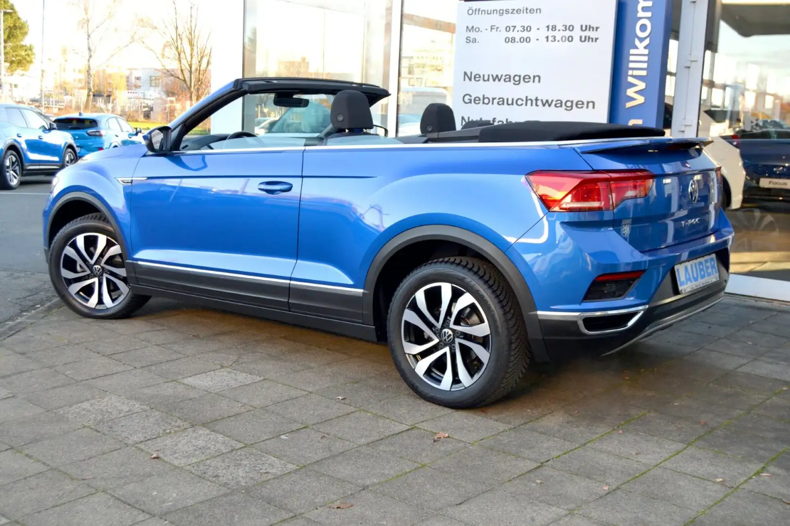 Volkswagen T-Roc T-Roc 1,5 Active Cabrio AutoAC Navi PDC SHZ LMF Blauw - 2