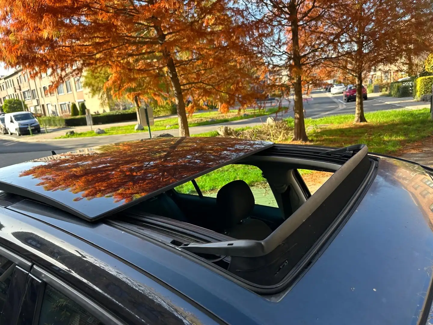 Volkswagen Golf 2.0 CR TDi Highline DPF DSG - 2