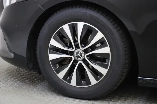 Mercedes-Benz A-Class view 29