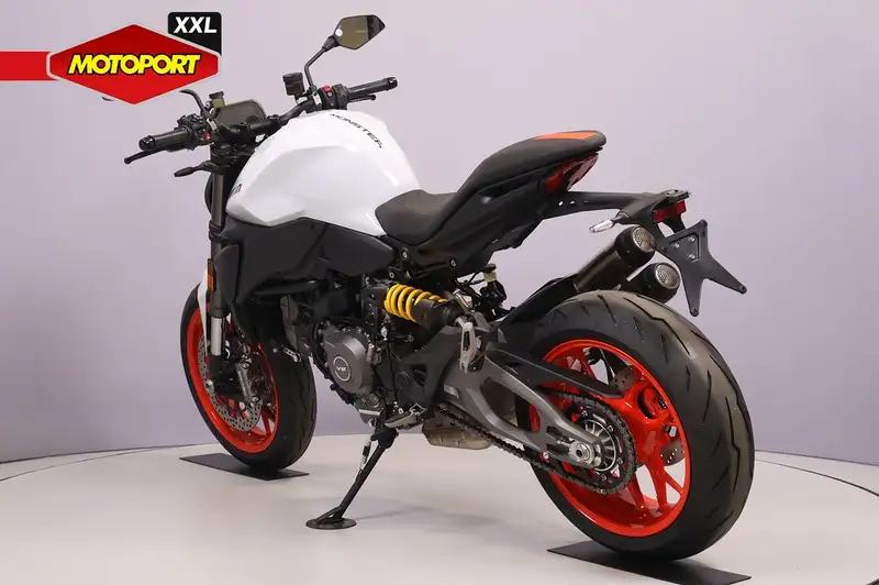 Ducati MONSTER - foto 6