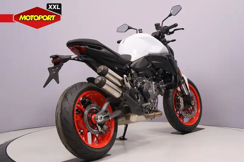Ducati MONSTER - foto 3