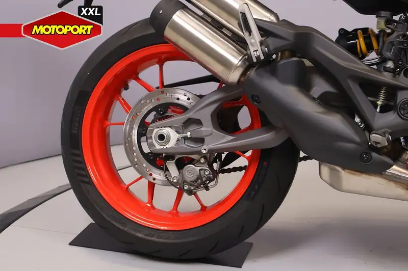 Ducati MONSTER - foto 8