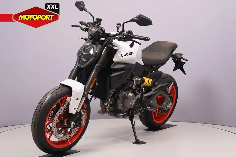 Ducati MONSTER - foto 4