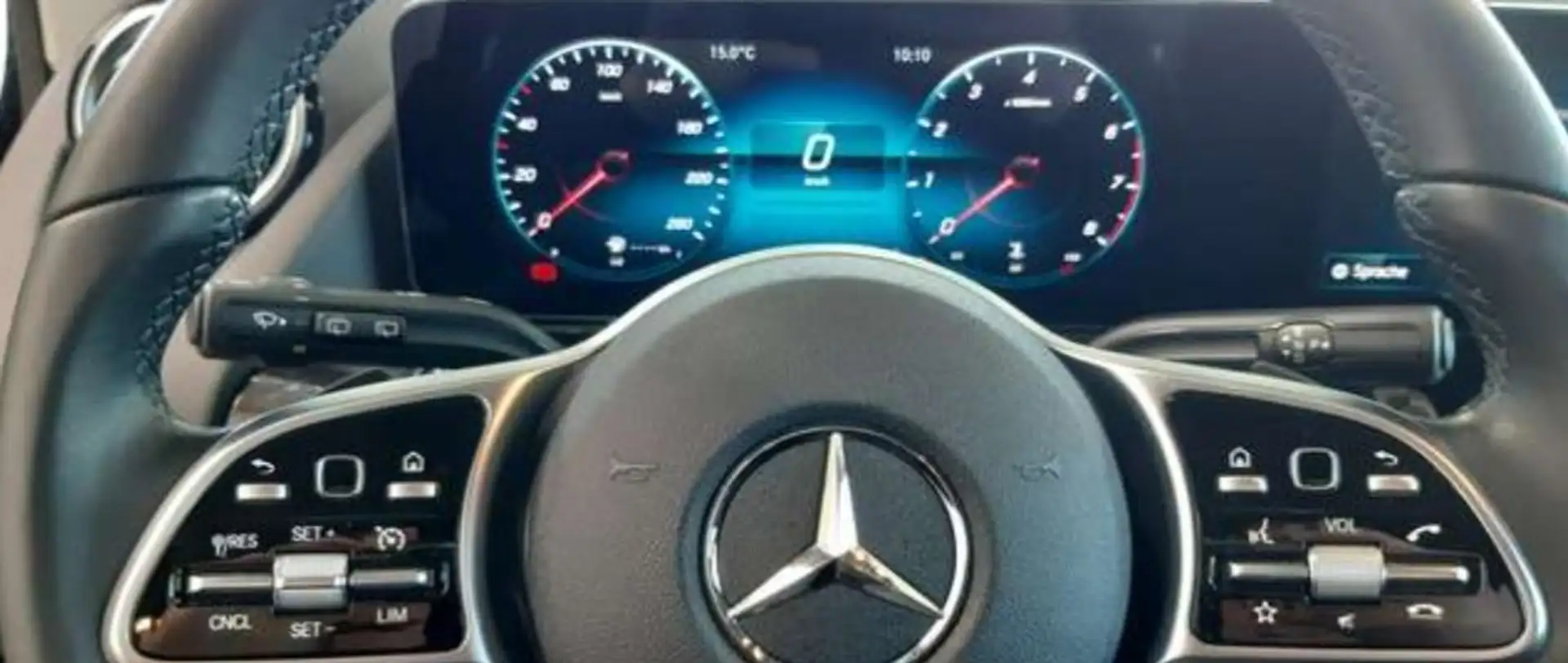 Mercedes-Benz GLA 180 GLA 180 7G-DCT EDITION 2022 Schwarz - 2
