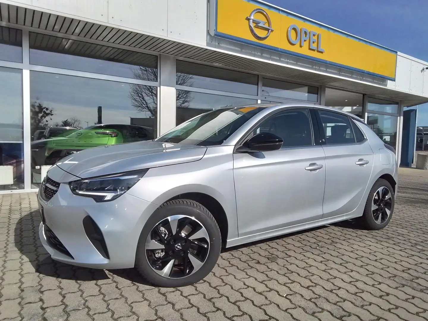 Opel Corsa F e Elegance Silber - 2