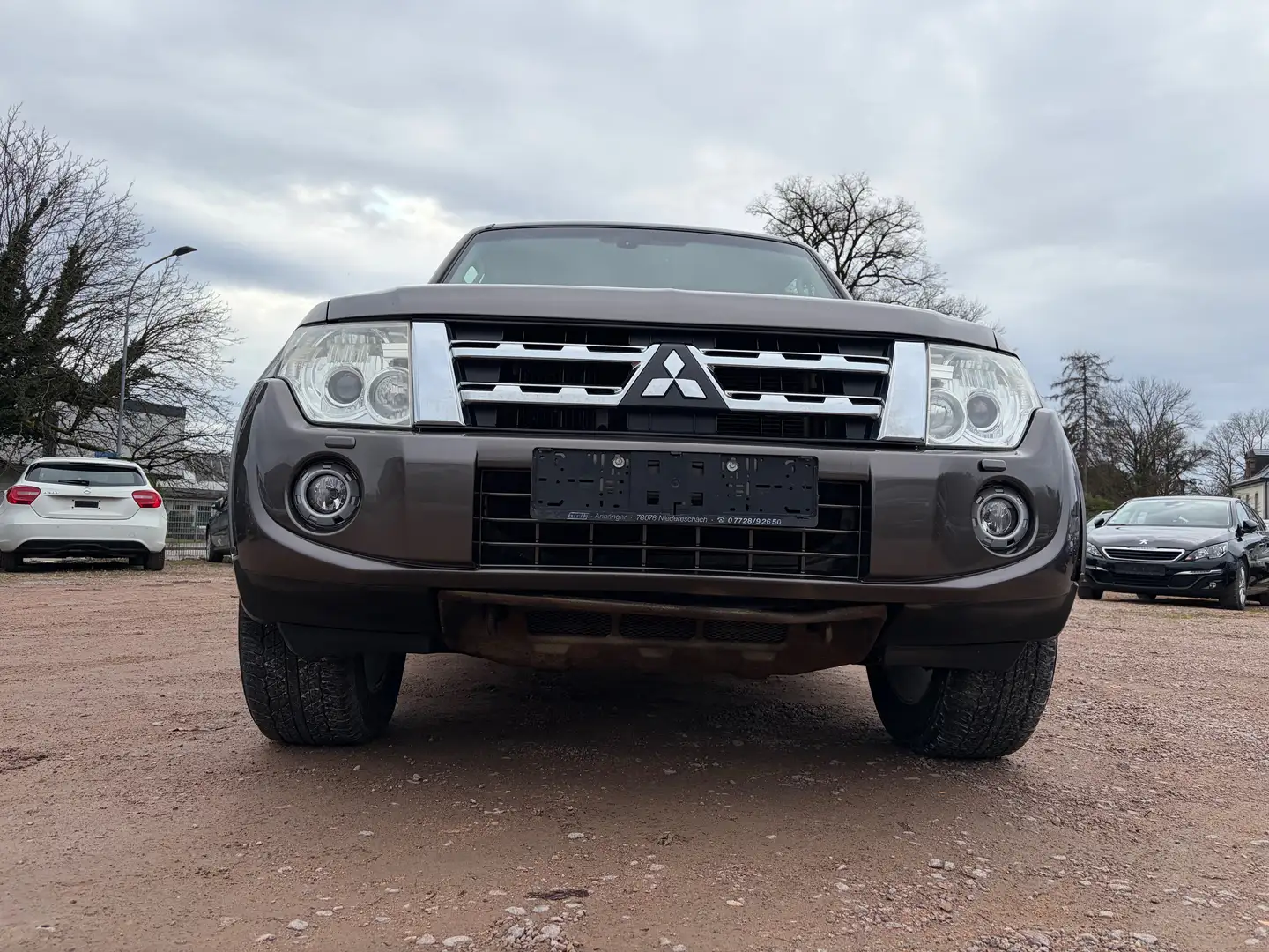 Mitsubishi Pajero 3.2 DI-D Intense (5-trg.)*Allrad*HU NEU* Marrón - 2