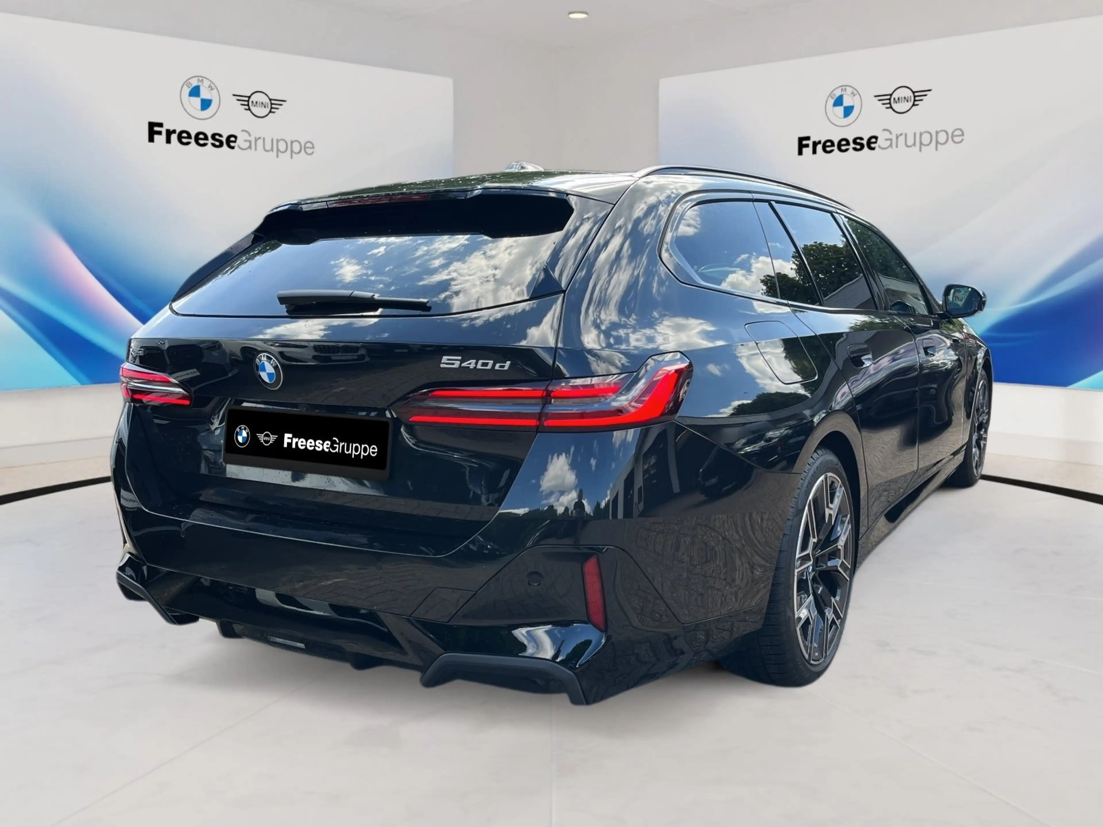 BMW 540 d xDrive Touring AHK 360° STANDHZ HEAD-UP RFK — photo 6