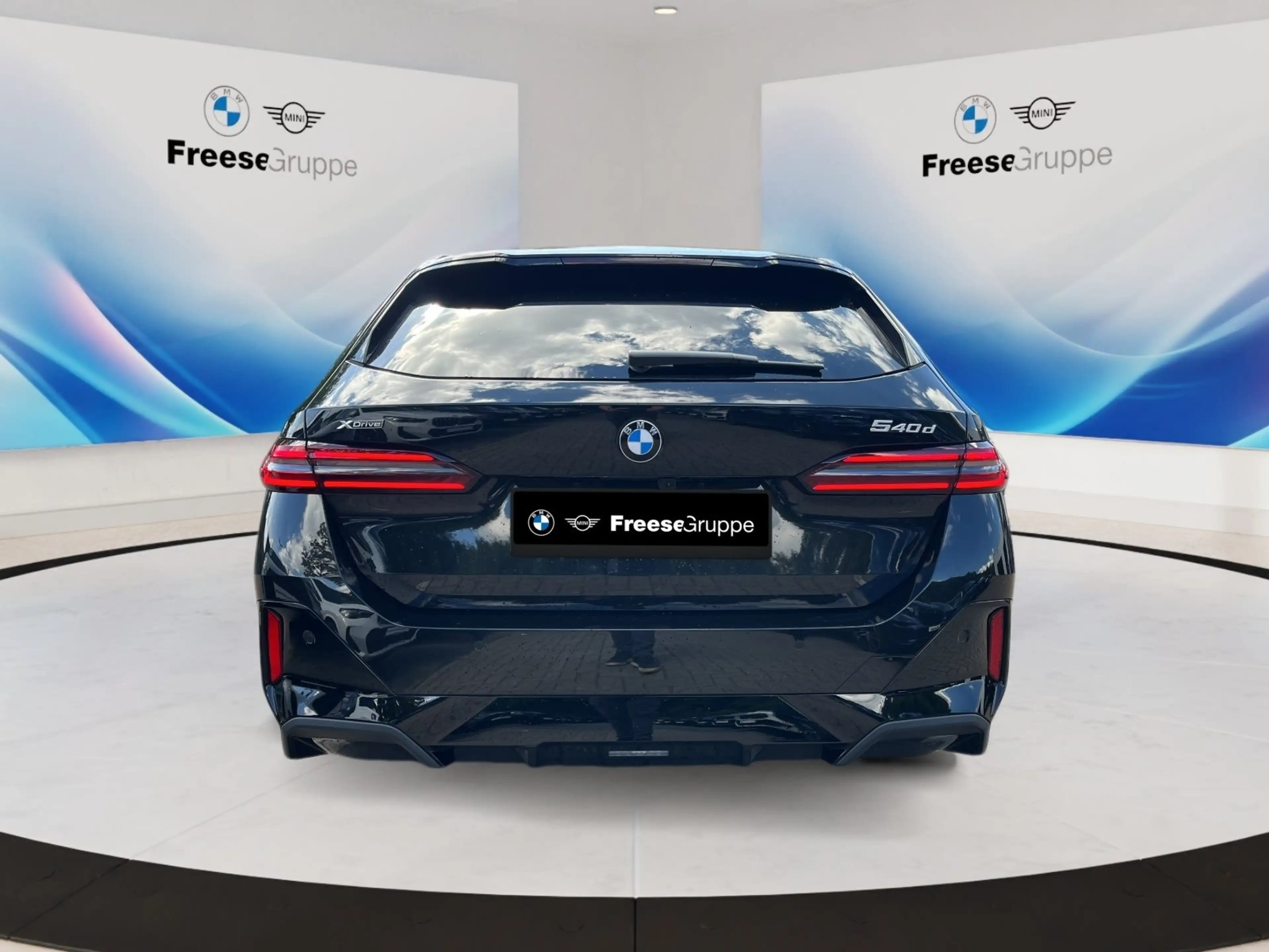 BMW 540 d xDrive Touring AHK 360° STANDHZ HEAD-UP RFK — photo 5