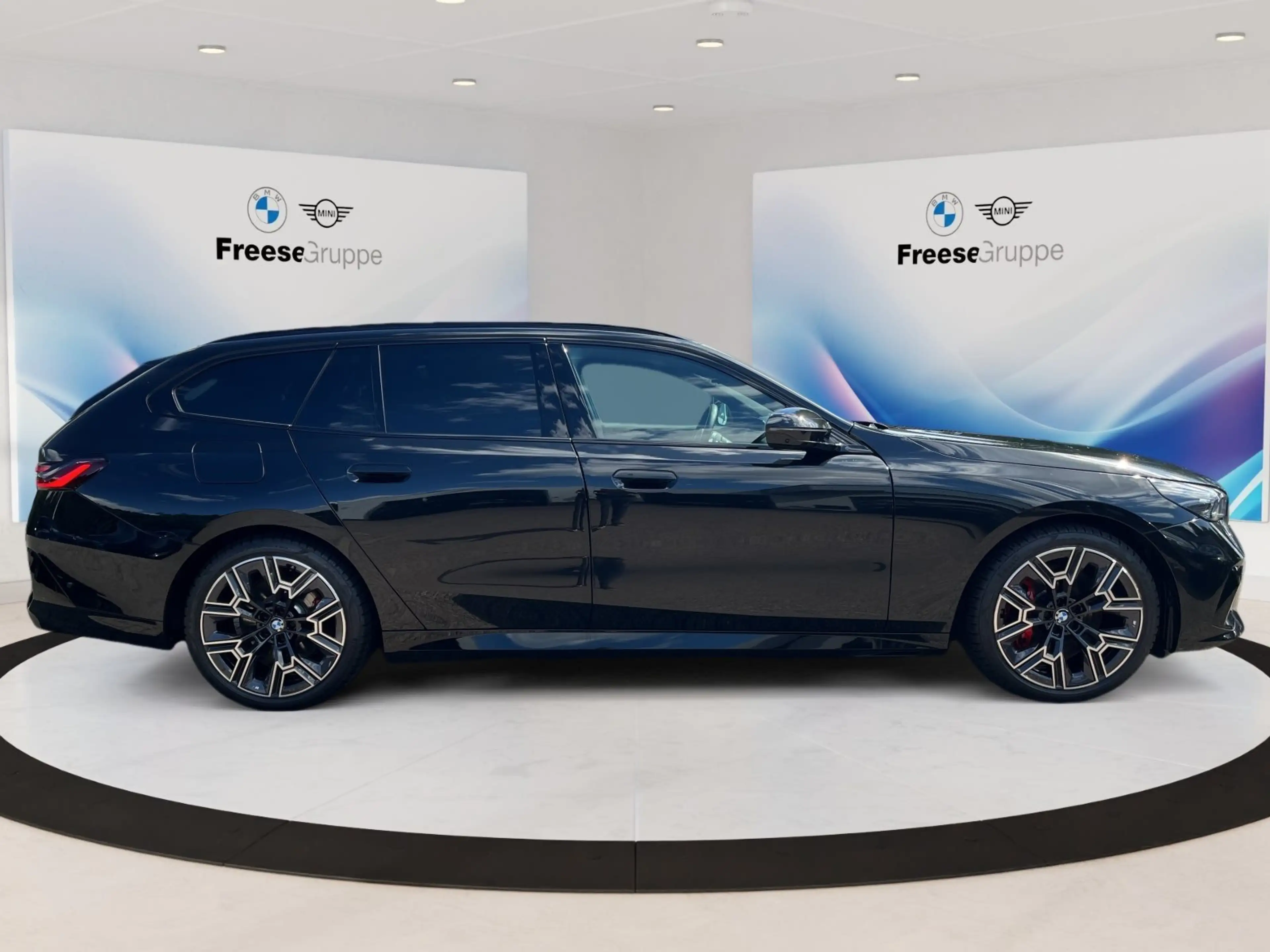 BMW 540 d xDrive Touring AHK 360° STANDHZ HEAD-UP RFK — photo 7