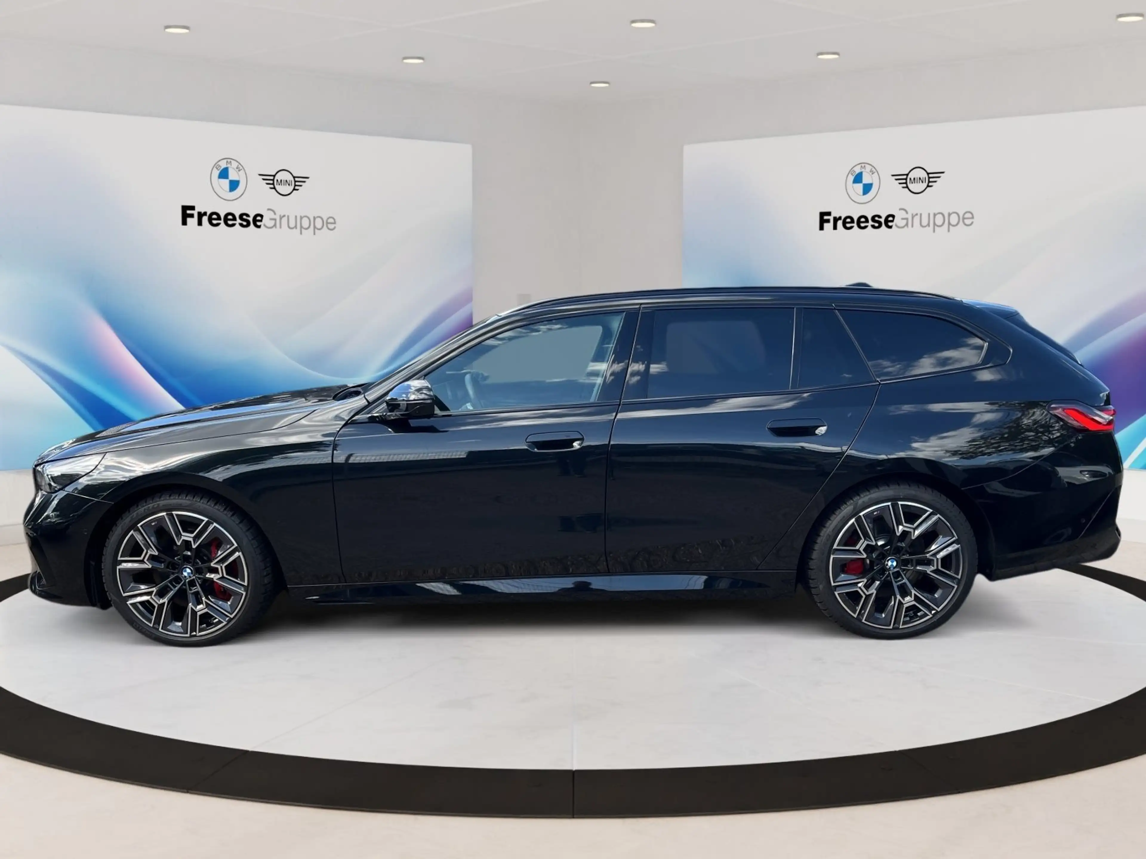 BMW 540 d xDrive Touring AHK 360° STANDHZ HEAD-UP RFK — photo 3