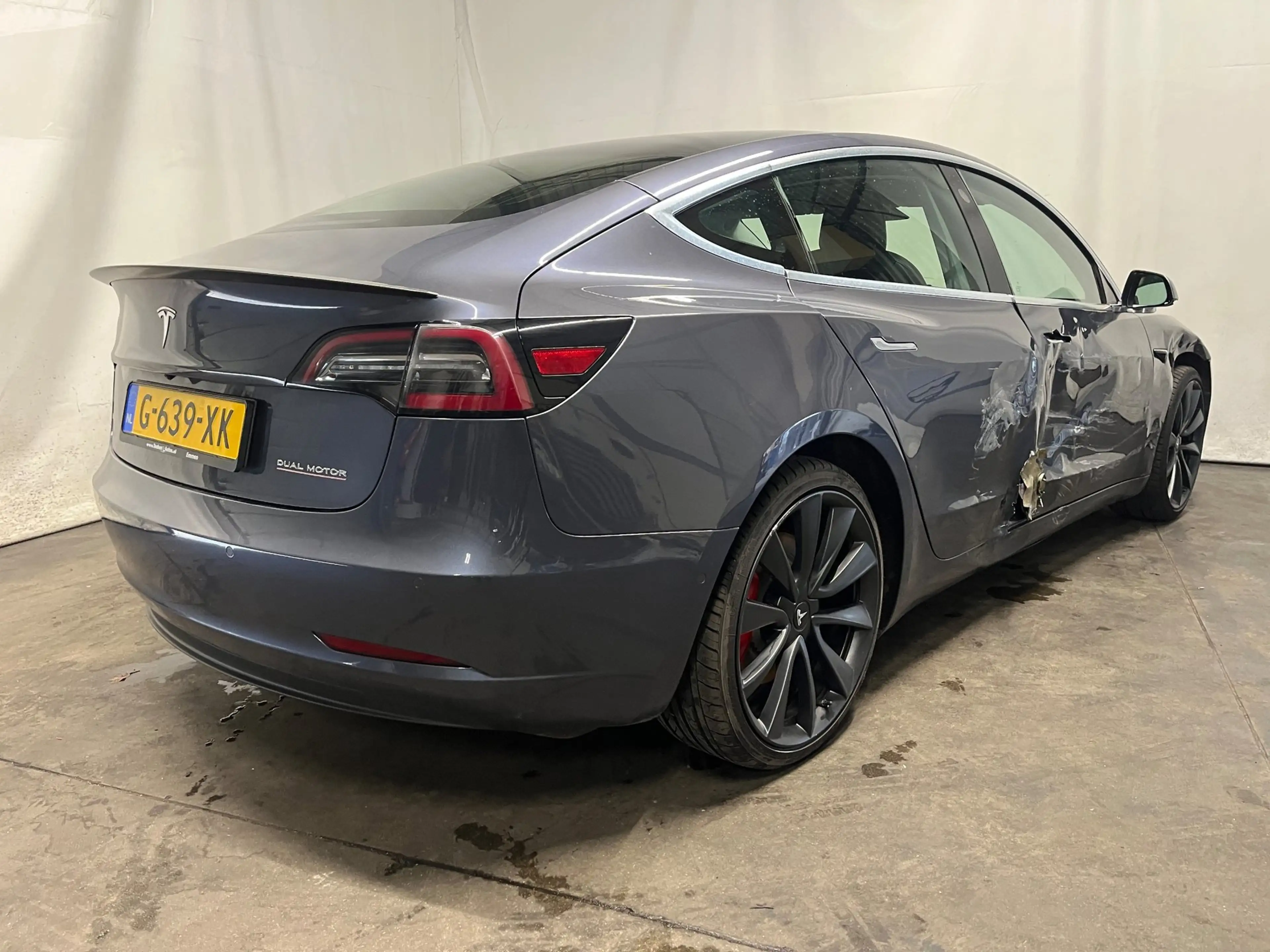 Tesla Model 3 Performance AWD 75 kWh -Rechtsvoor schade, Rondom — photo 6